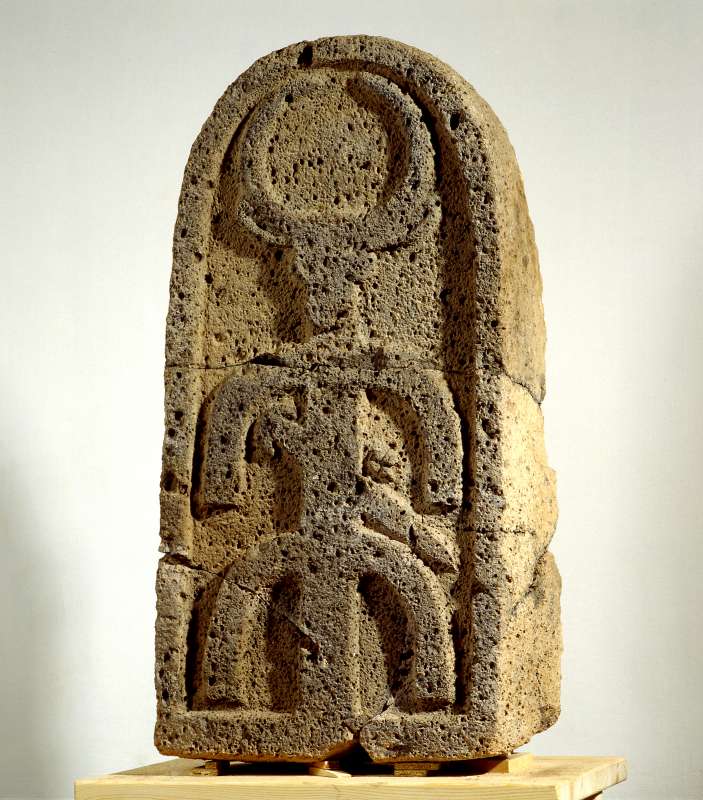 Cultic stele